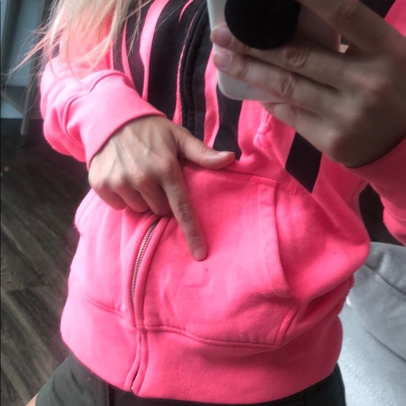 PINK VS hoodie - Picture 3 of 3